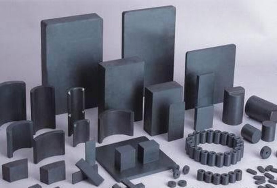 Ferrite magnets